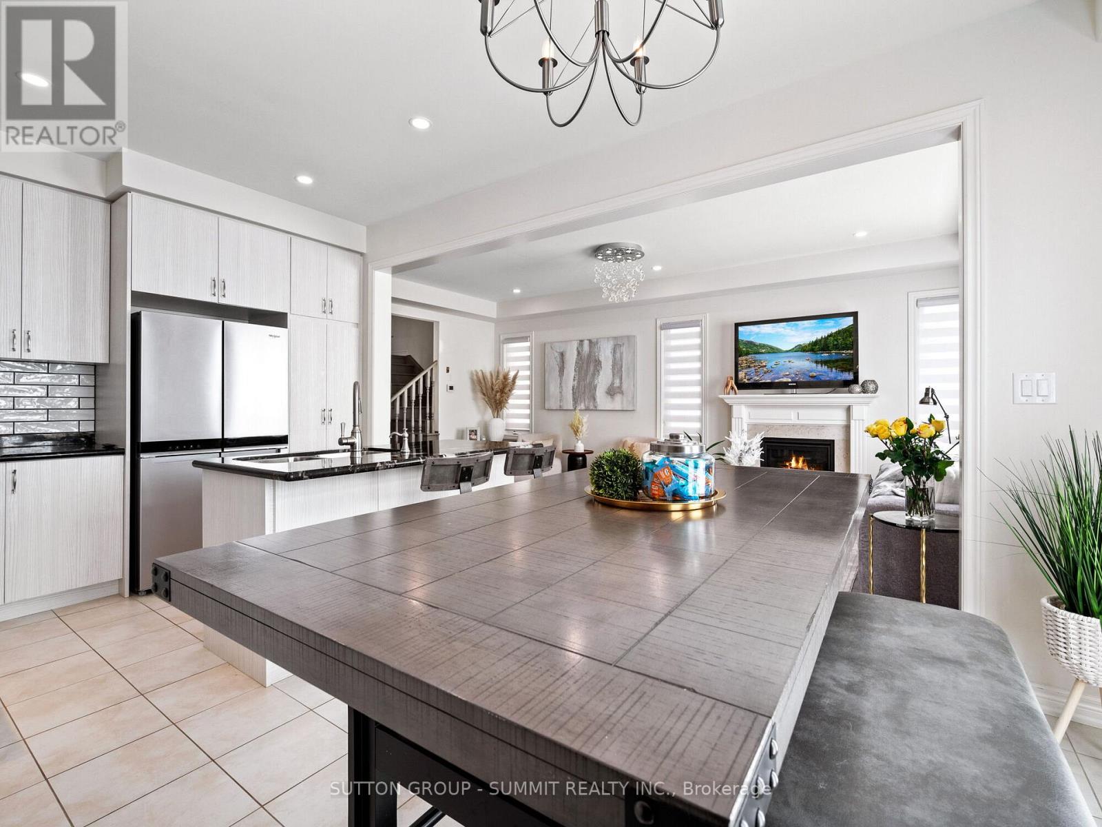 Photo 13 of 12 Great Falls Boulevard, Hamilton ON