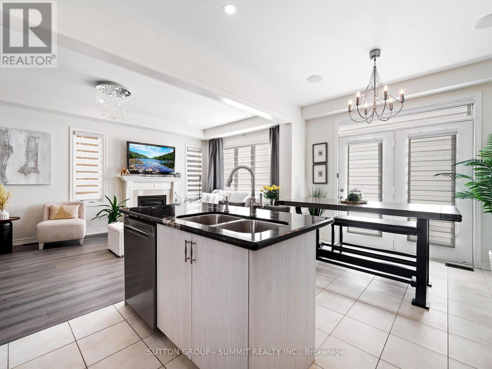 Photo 17 of 12 Great Falls Boulevard, Hamilton ON