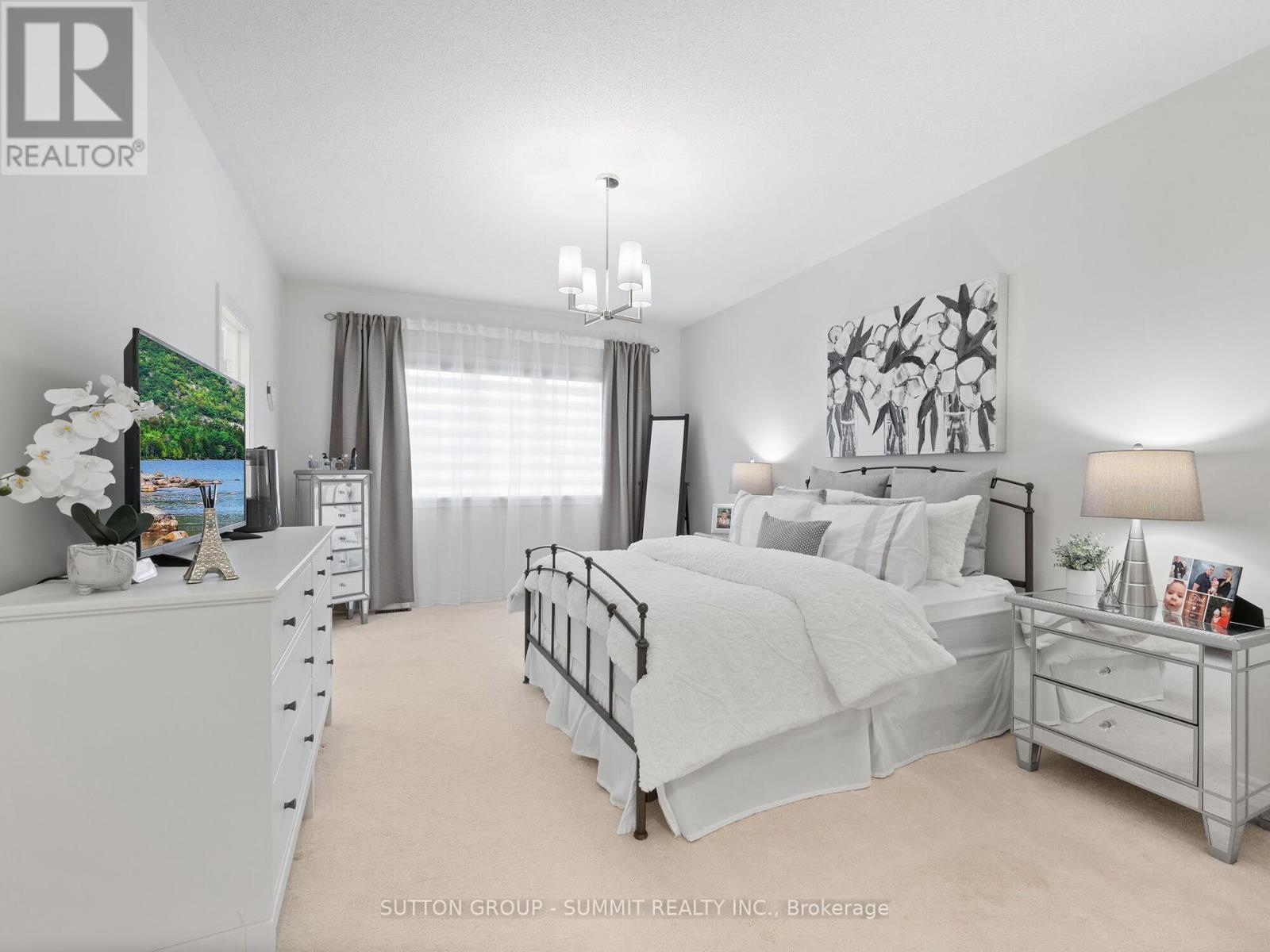 Photo 23 of 12 Great Falls Boulevard, Hamilton ON
