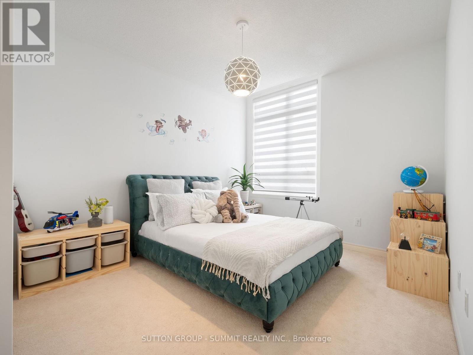 Photo 31 of 12 Great Falls Boulevard, Hamilton ON