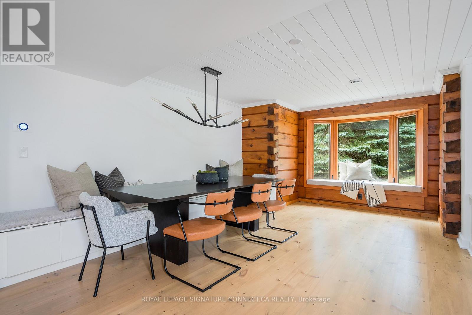 Photo 15 of 118 Settlers Way, Blue Mountains ON