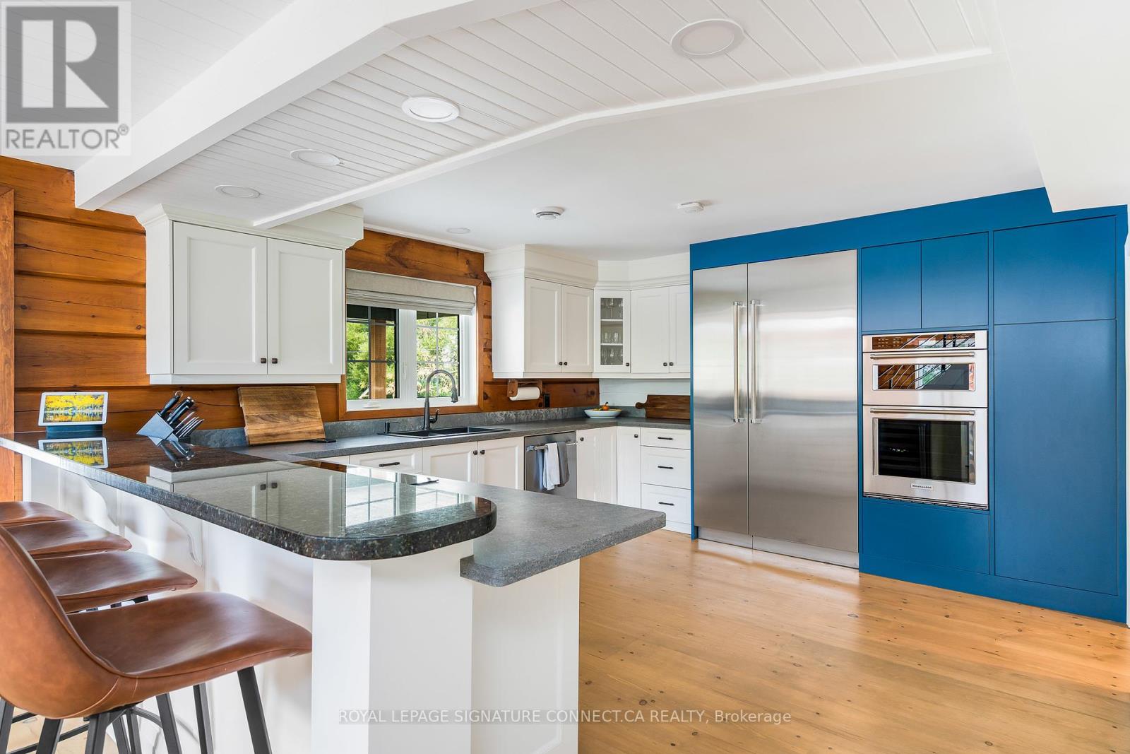 Photo 17 of 118 Settlers Way, Blue Mountains ON
