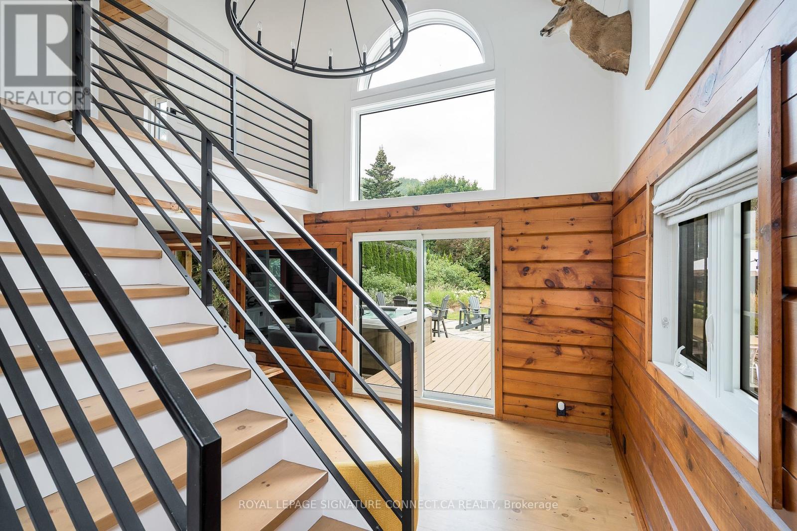 Photo 21 of 118 Settlers Way, Blue Mountains ON