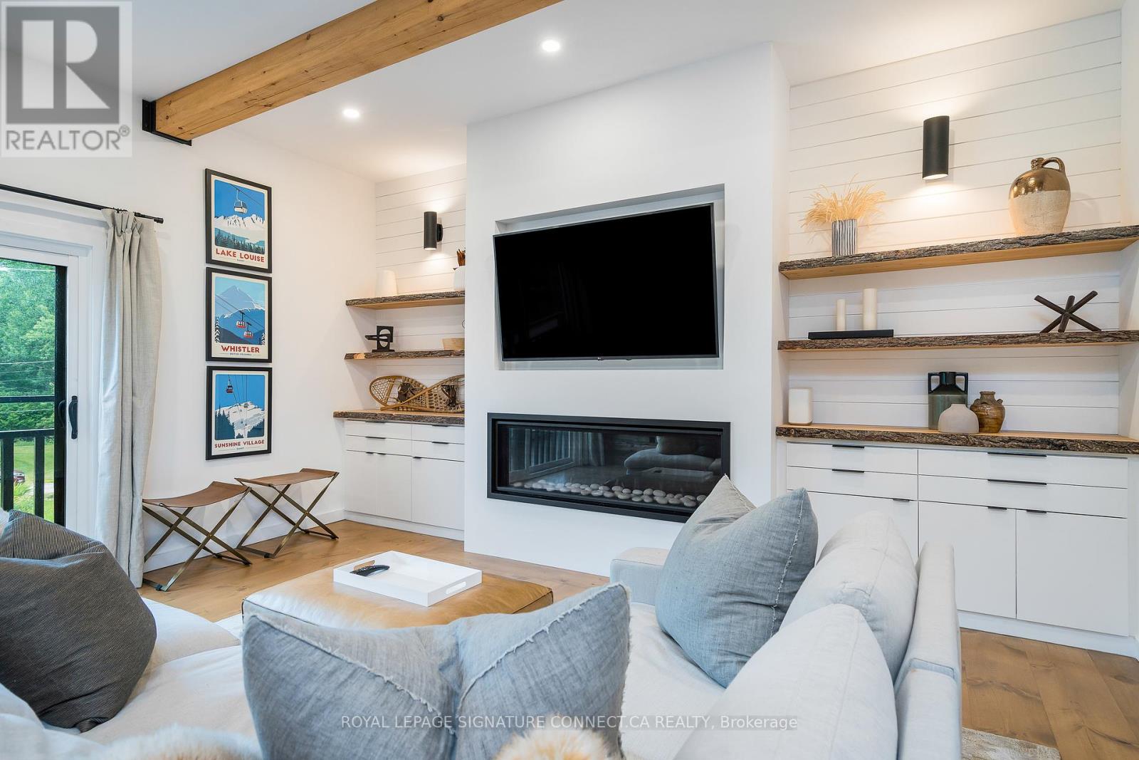Photo 36 of 118 Settlers Way, Blue Mountains ON