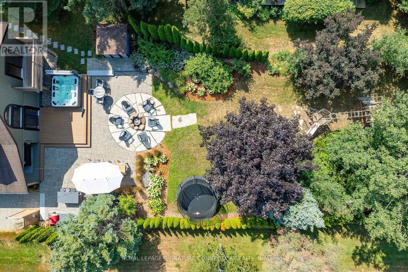 Photo 50 of 118 Settlers Way, Blue Mountains ON