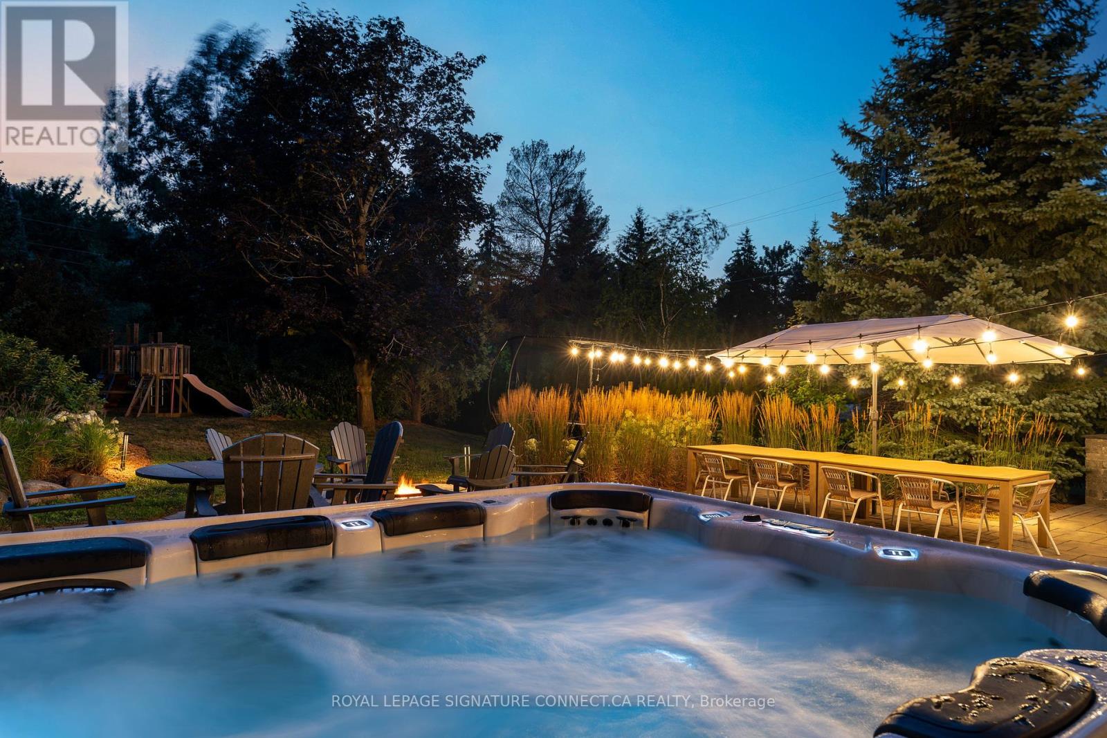 Photo 7 of 118 Settlers Way, Blue Mountains ON