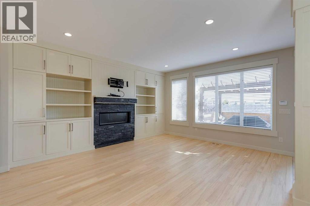 Photo 13 of 2123 32 Avenue Sw, Calgary AB