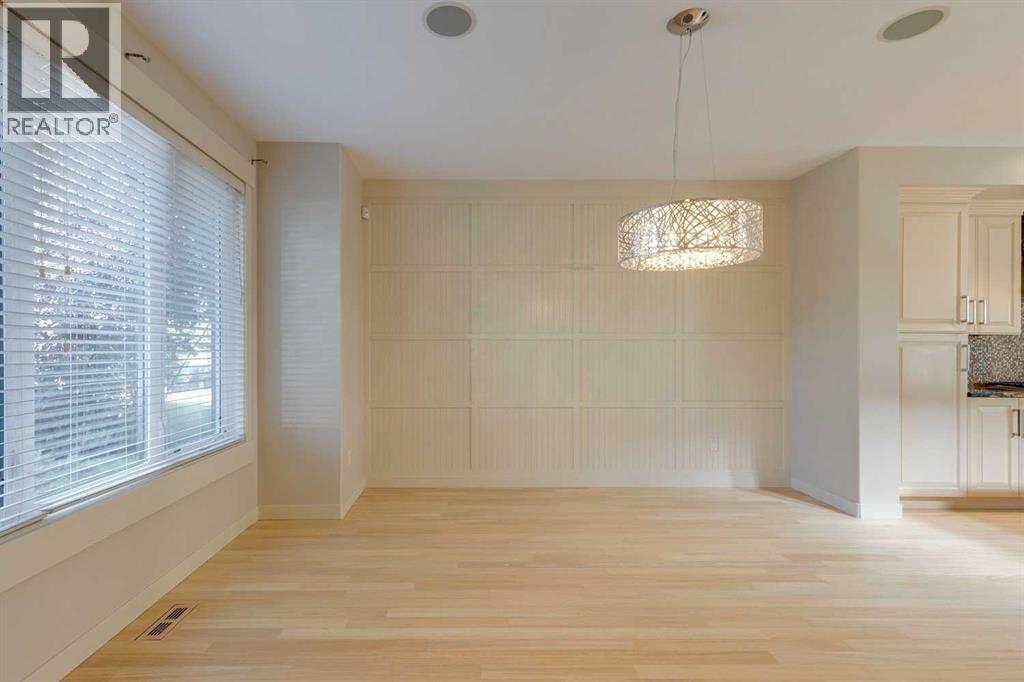 Photo 5 of 2123 32 Avenue Sw, Calgary AB