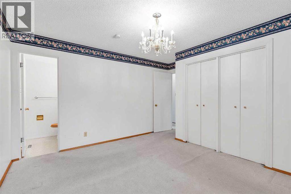 Photo 17 of 10732 Maplebend Drive Se, Calgary AB
