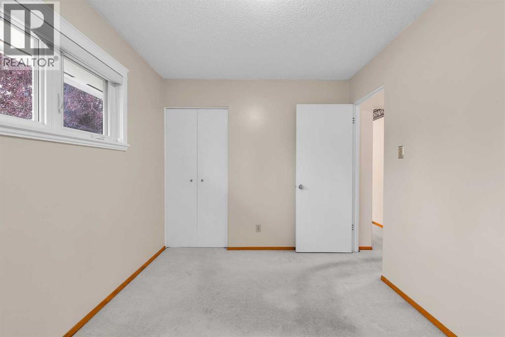 Photo 19 of 10732 Maplebend Drive Se, Calgary AB