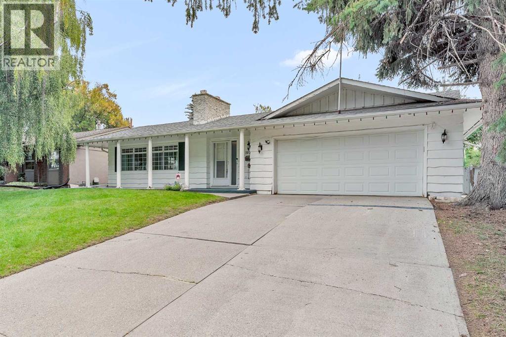 Photo 2 of 10732 Maplebend Drive Se, Calgary AB