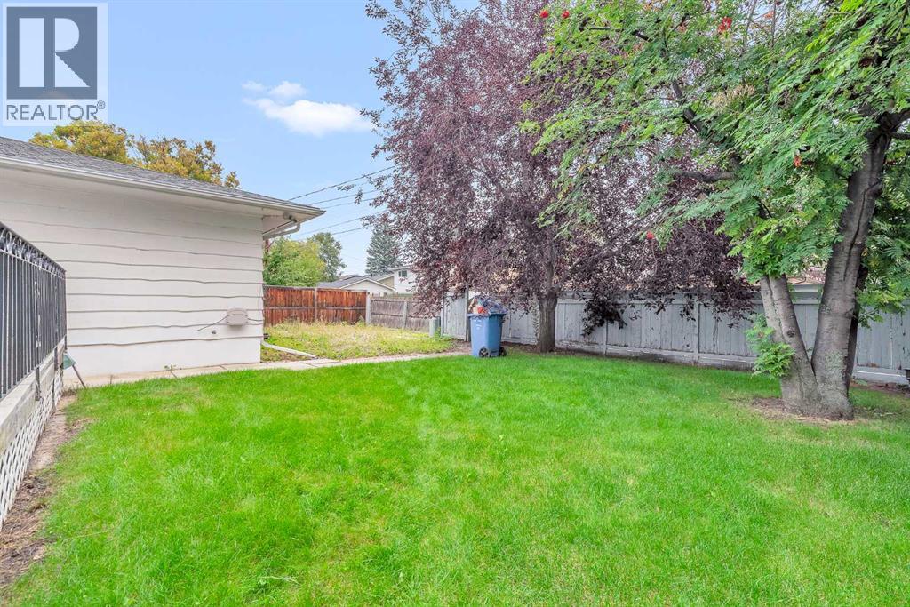 Photo 36 of 10732 Maplebend Drive Se, Calgary AB