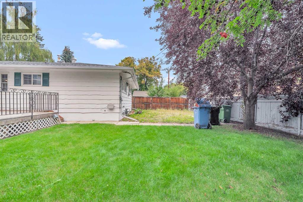 Photo 37 of 10732 Maplebend Drive Se, Calgary AB
