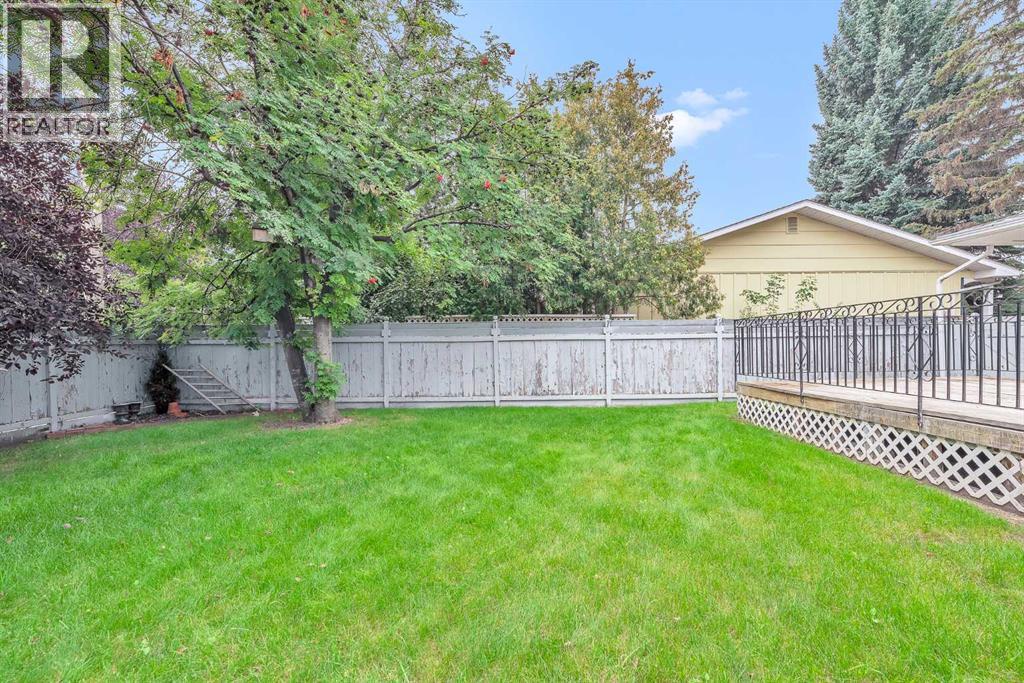 Photo 38 of 10732 Maplebend Drive Se, Calgary AB