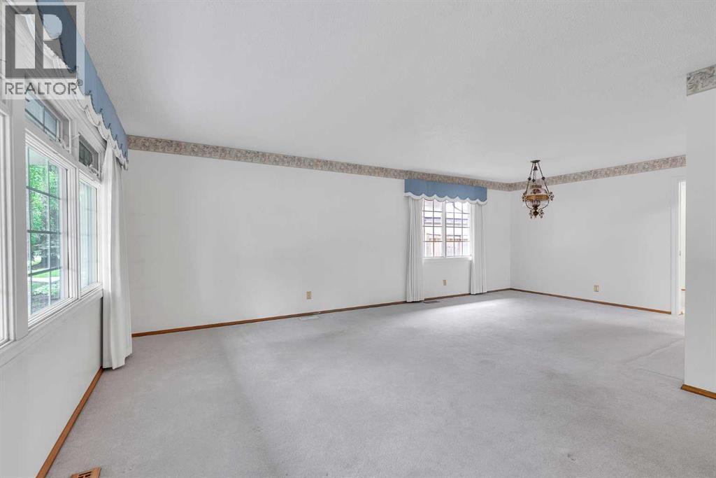 Photo 8 of 10732 Maplebend Drive Se, Calgary AB