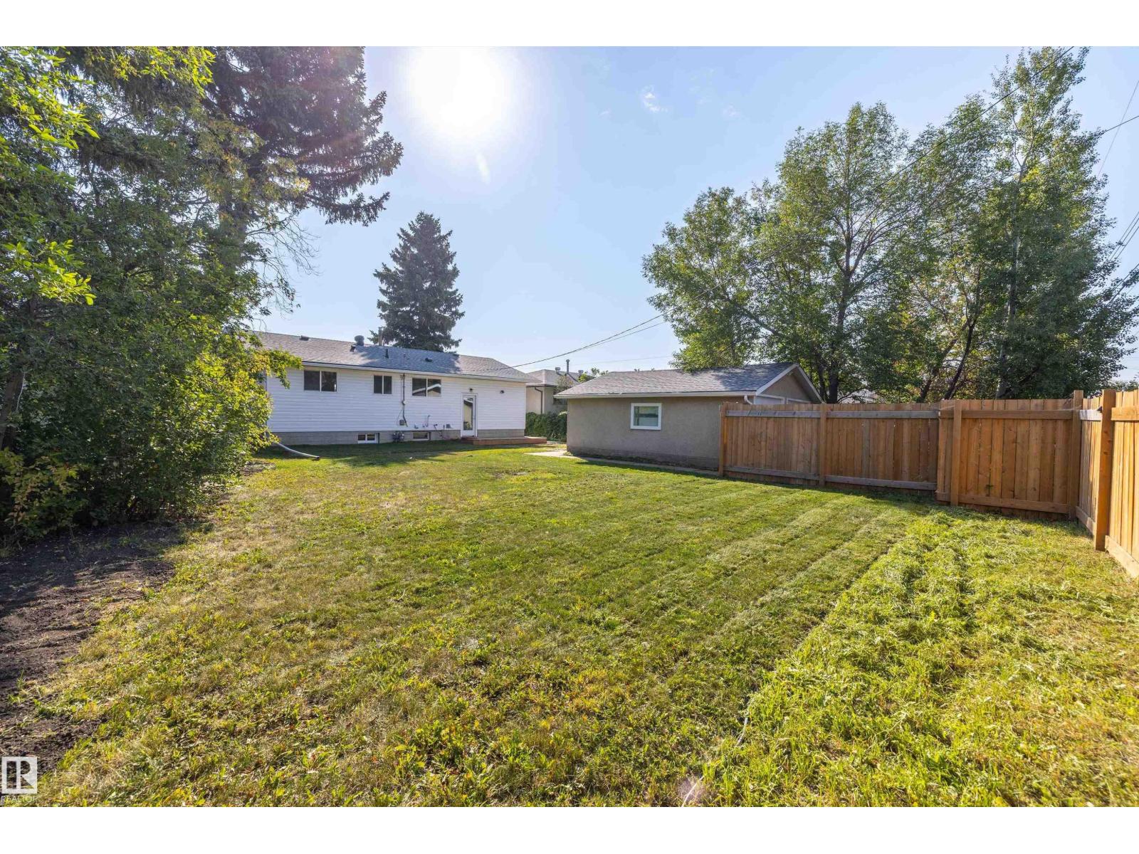 Photo 42 of 13044 78 St Nw, Edmonton AB