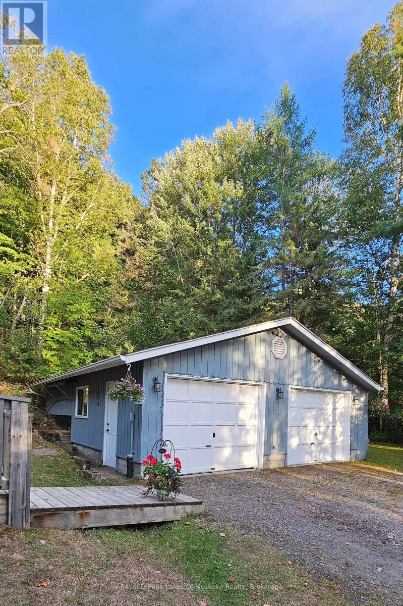 Photo 24 of 779 Old Muskoka Road, Huntsville ON