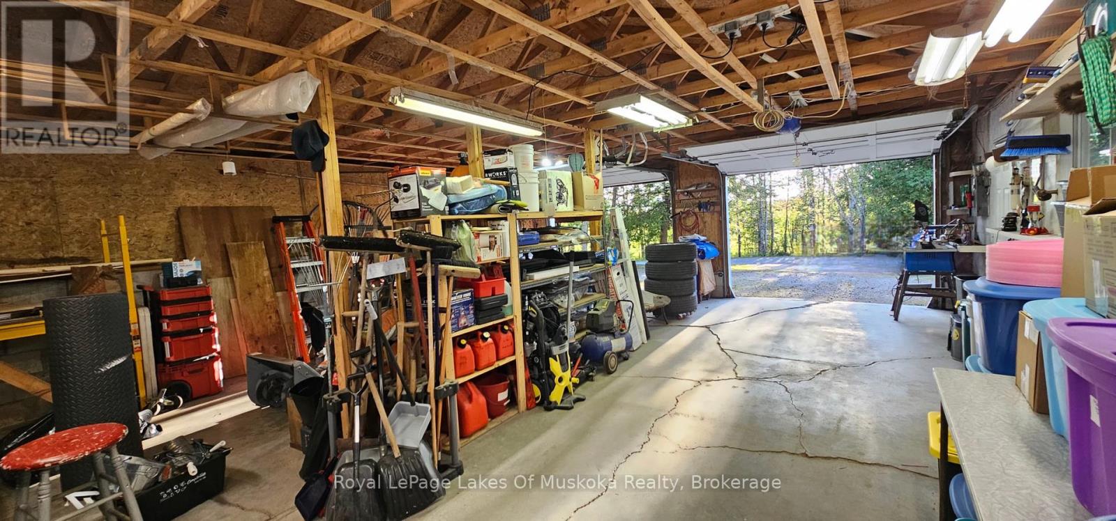 Photo 23 of 779 Old Muskoka Road, Huntsville ON