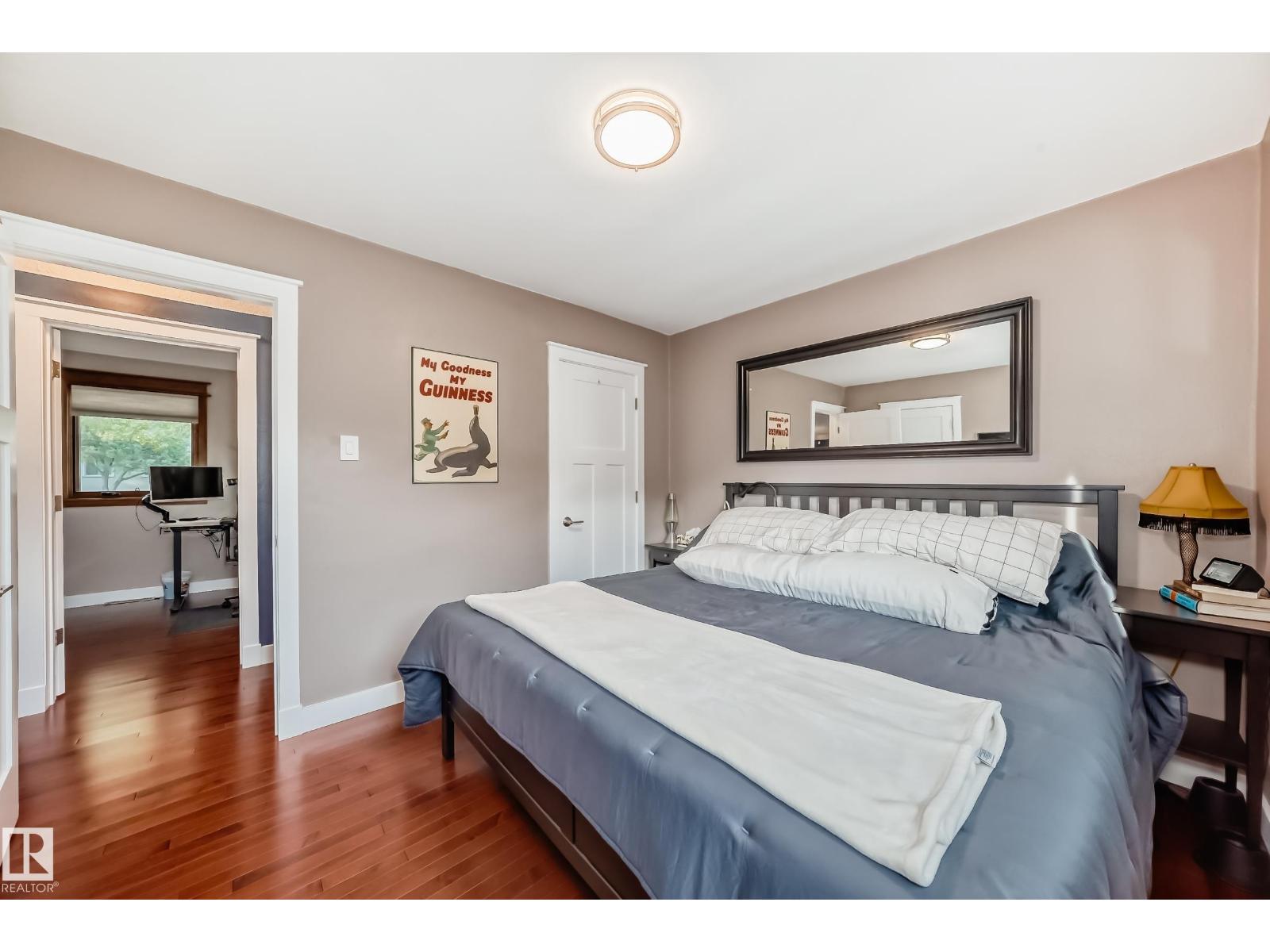 Photo 6 of 7712 86 Av Nw, Edmonton AB