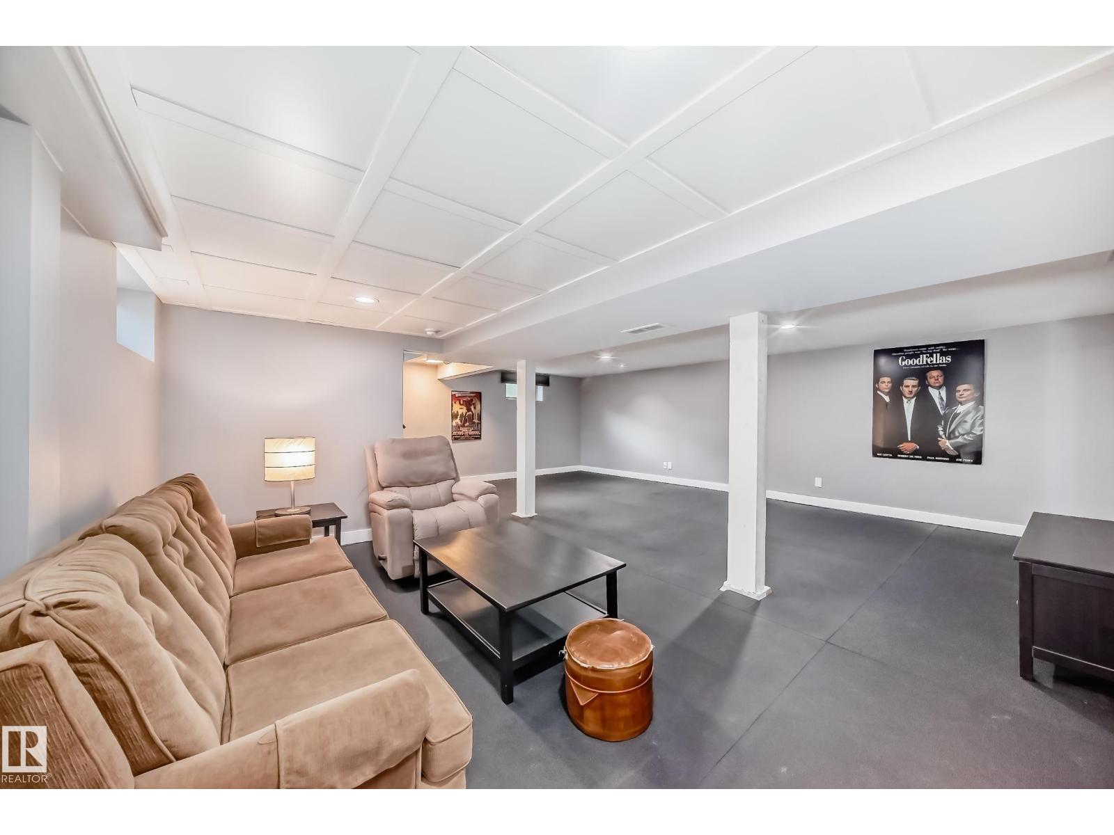 Photo 10 of 7712 86 Av Nw, Edmonton AB