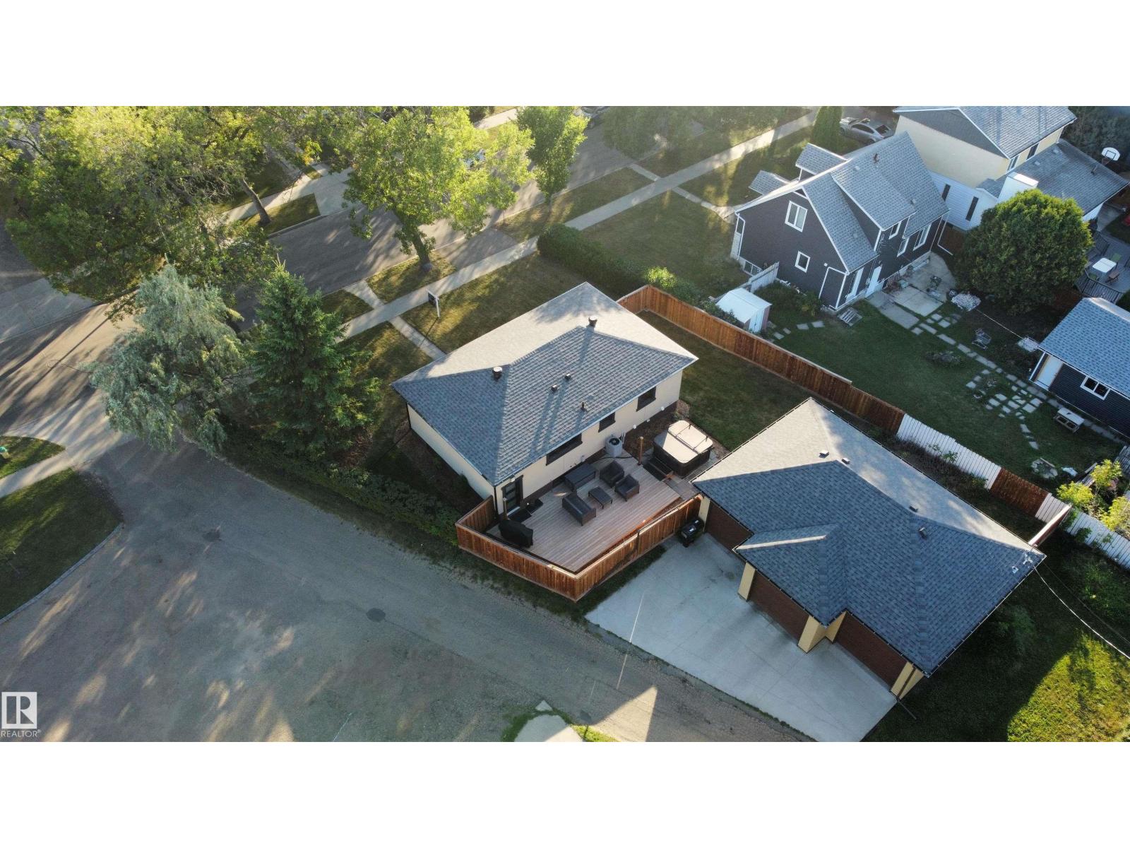 Photo 20 of 7712 86 Av Nw, Edmonton AB