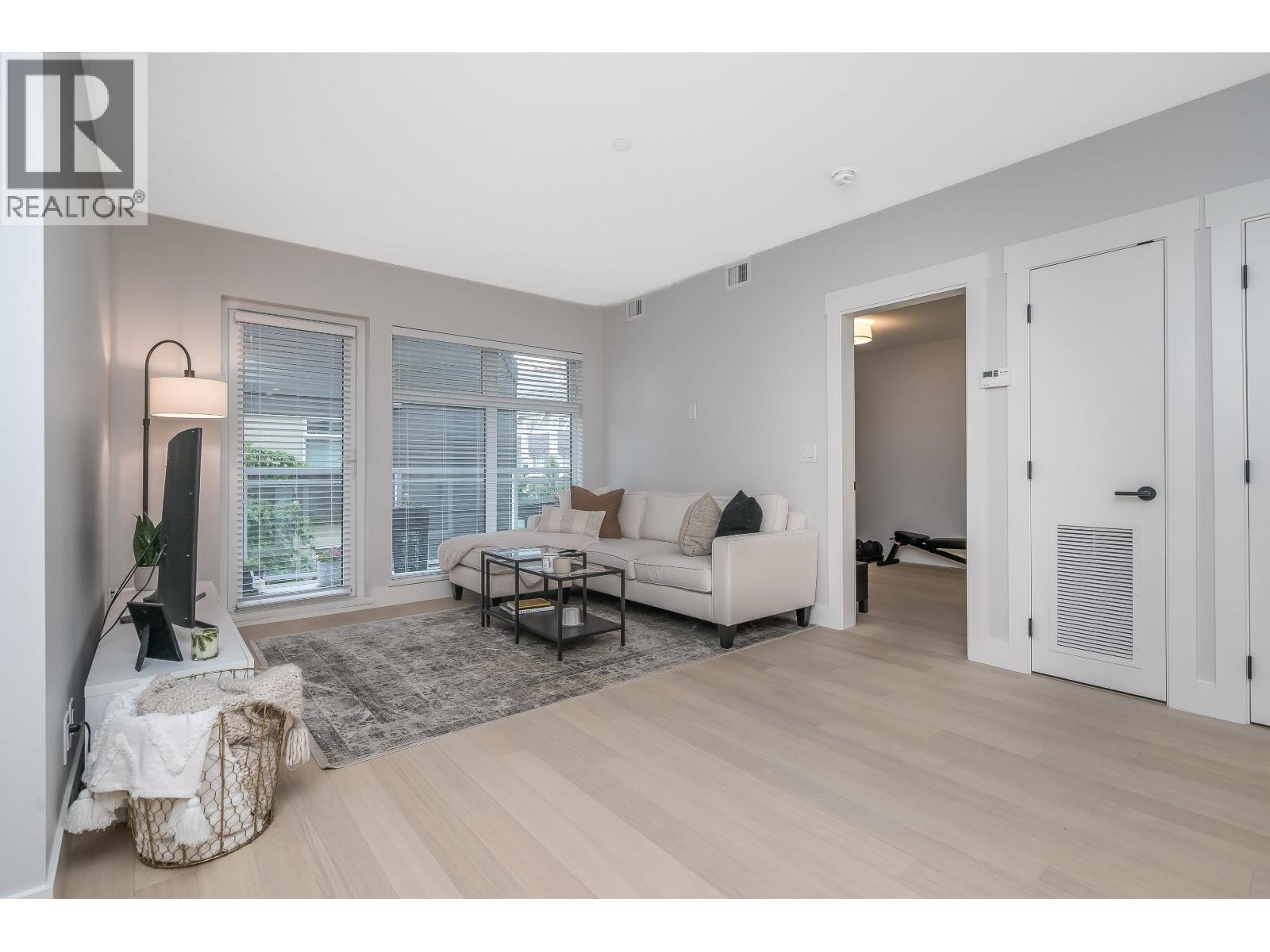 Photo 12 of 207 22226 Brown Avenue, Maple Ridge BC