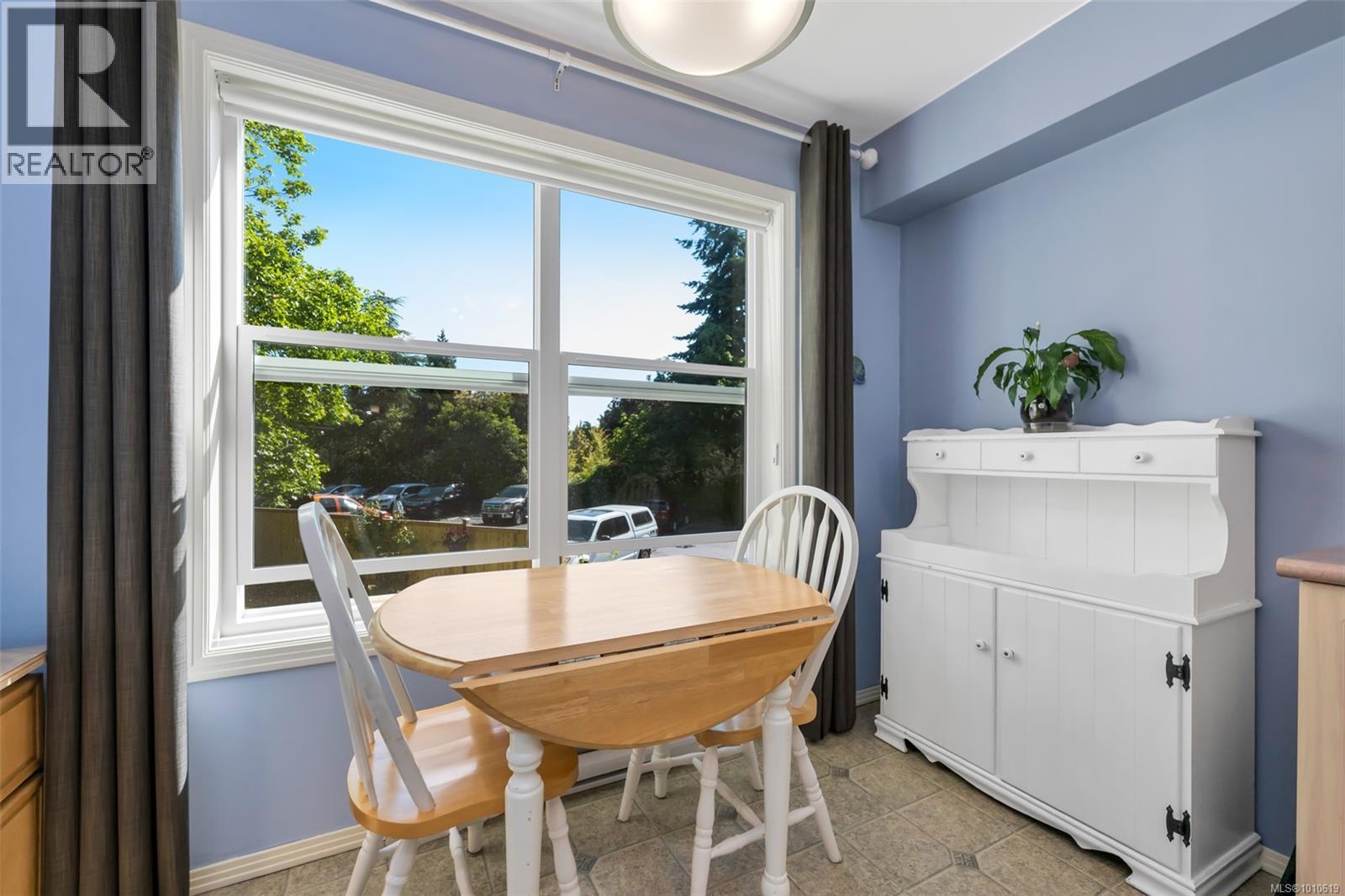 204 1240 Verdier Ave, Central Saanich
