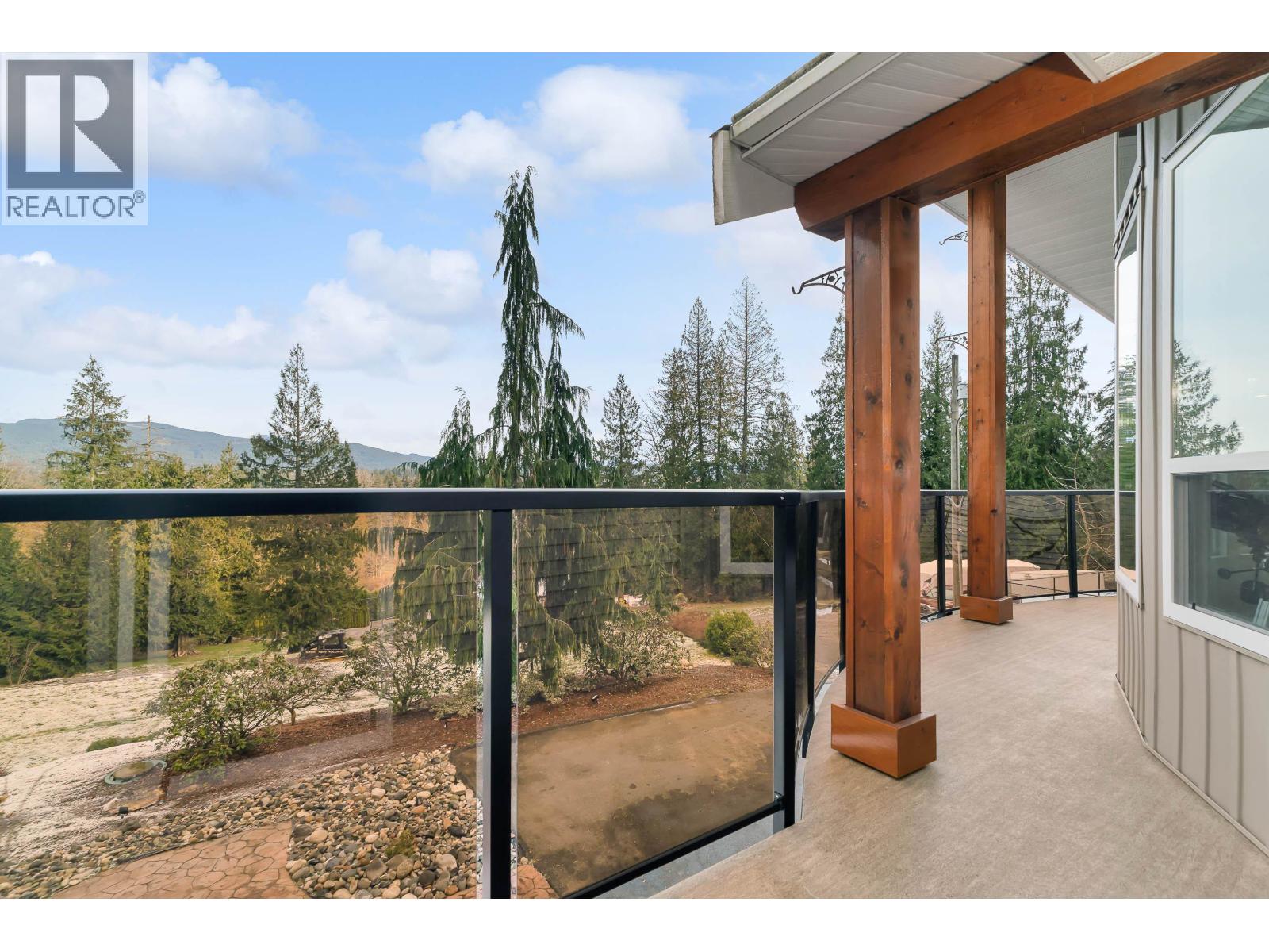 Photo 7 of 26560 Cunningham Avenue, Maple Ridge BC