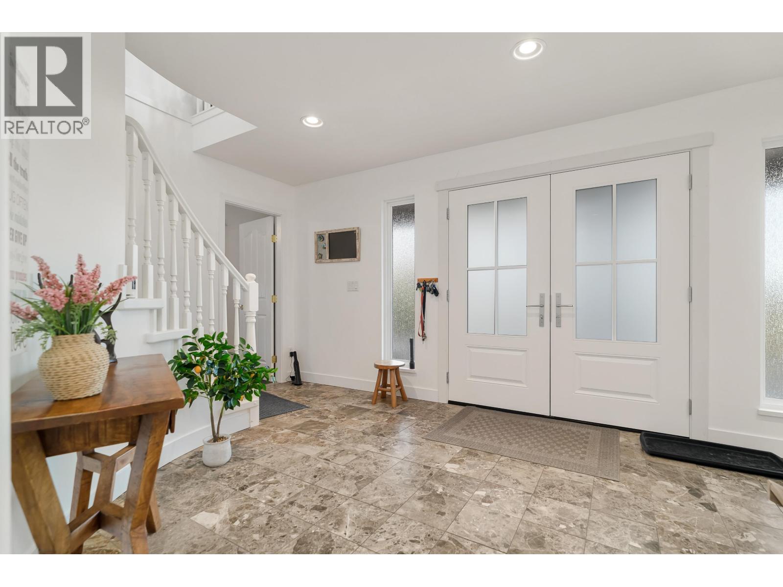 Photo 14 of 26560 Cunningham Avenue, Maple Ridge BC