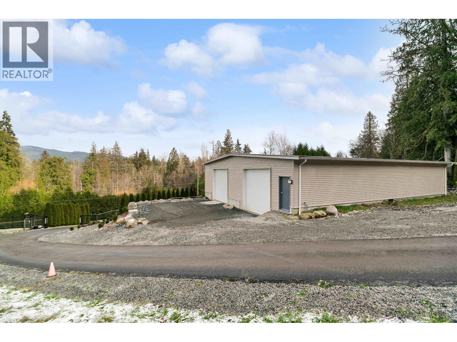 Photo 11 of 26560 Cunningham Avenue, Maple Ridge BC