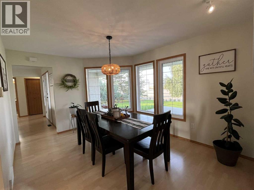 Photo 12 of 145040 Rge Rd 181, Enchant AB