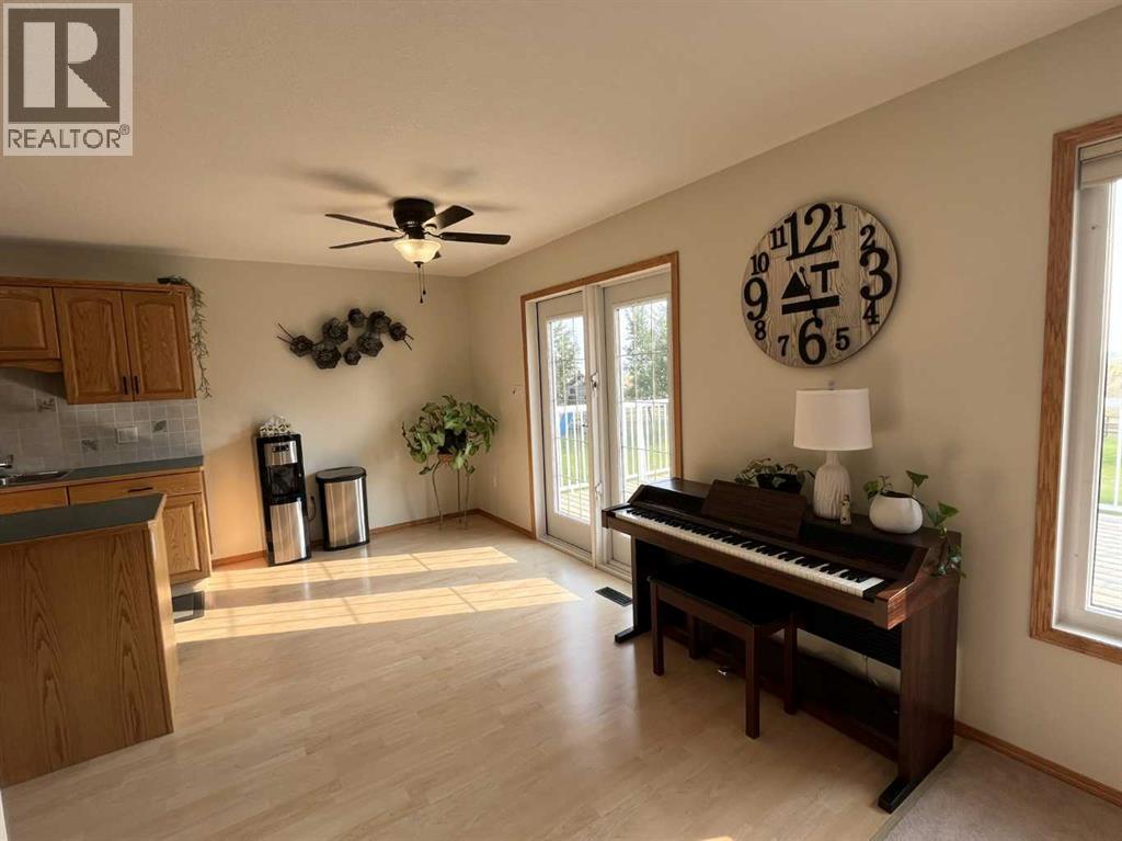 Photo 17 of 145040 Rge Rd 181, Enchant AB