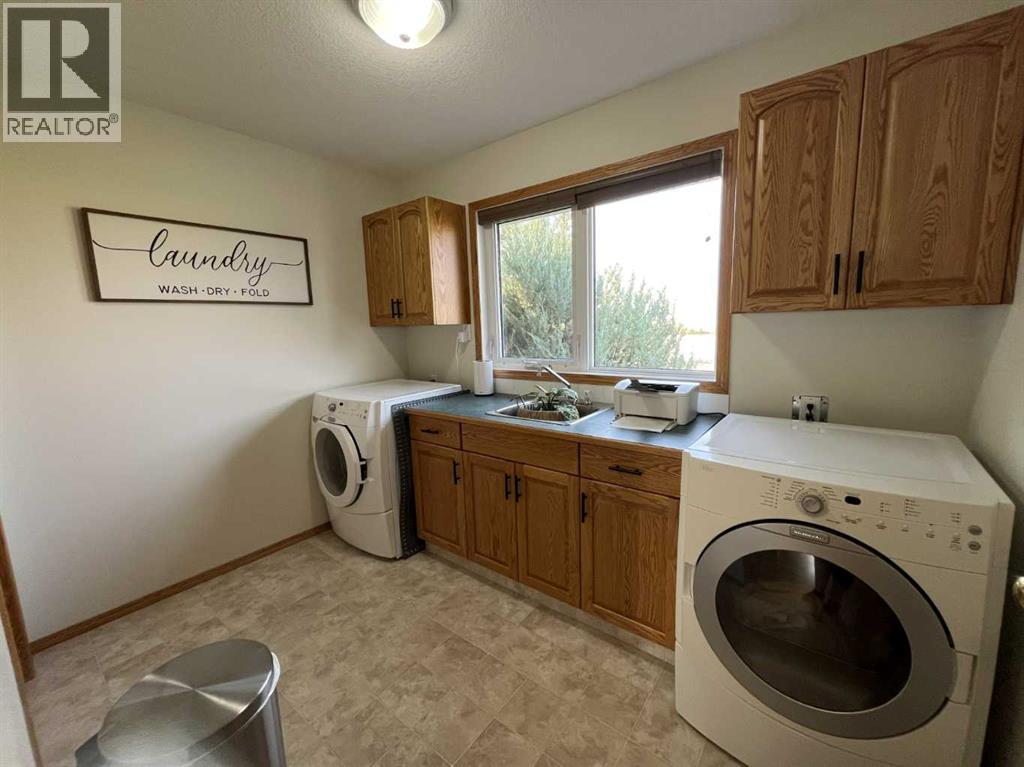 Photo 21 of 145040 Rge Rd 181, Enchant AB