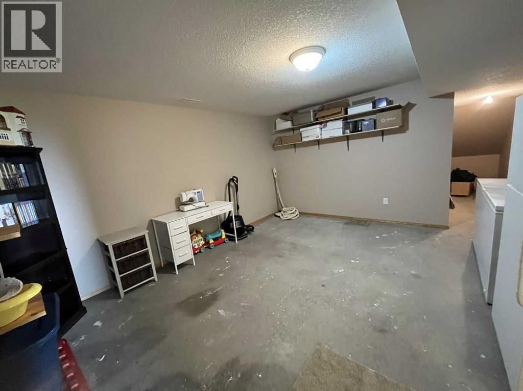Photo 30 of 145040 Rge Rd 181, Enchant AB