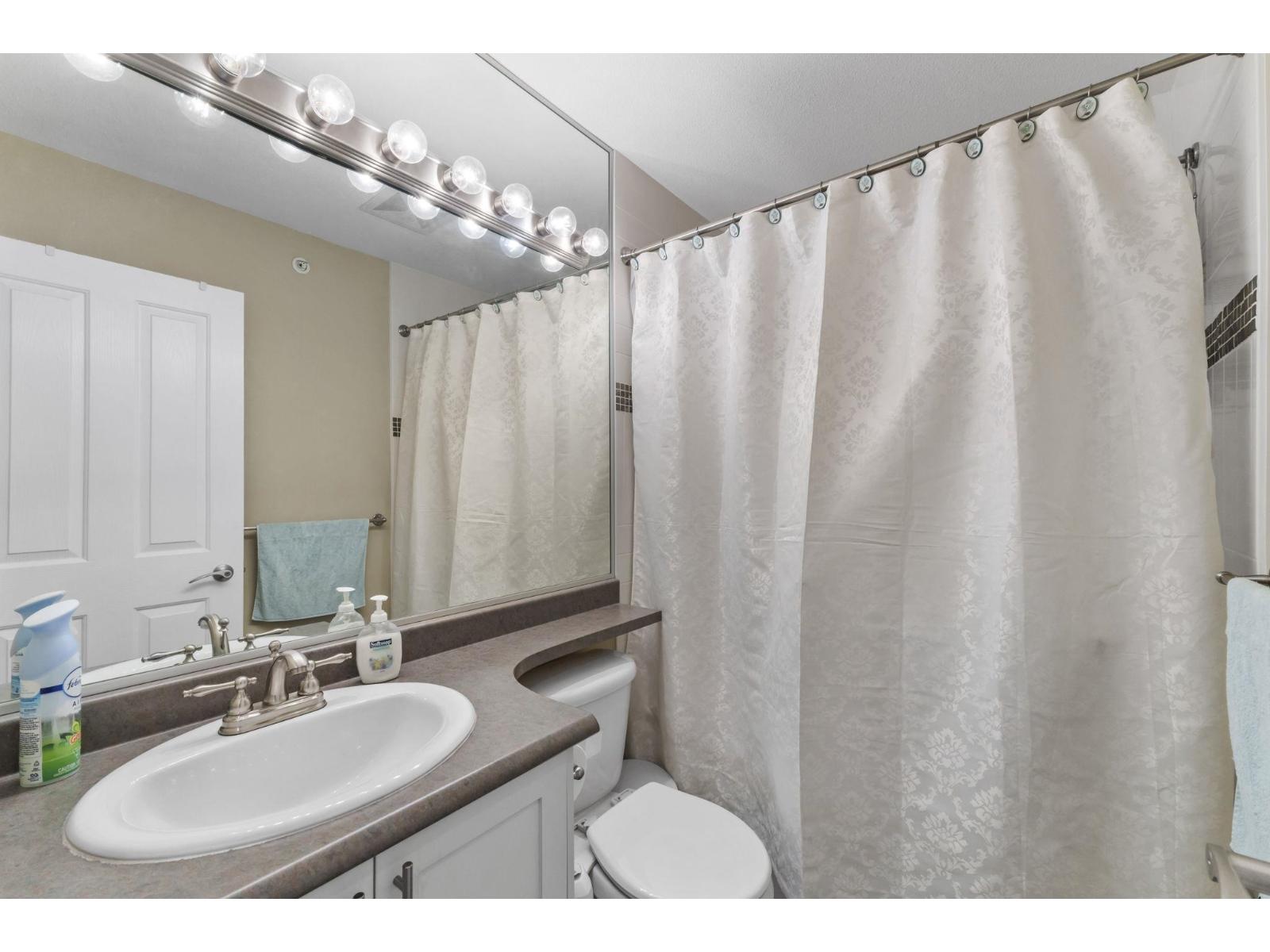 Photo 31 of 104 20449 66 Avenue, Langley BC