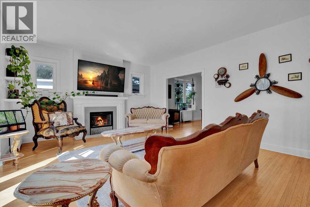 Photo 12 of 17107 80 Avenue Nw, Edmonton AB