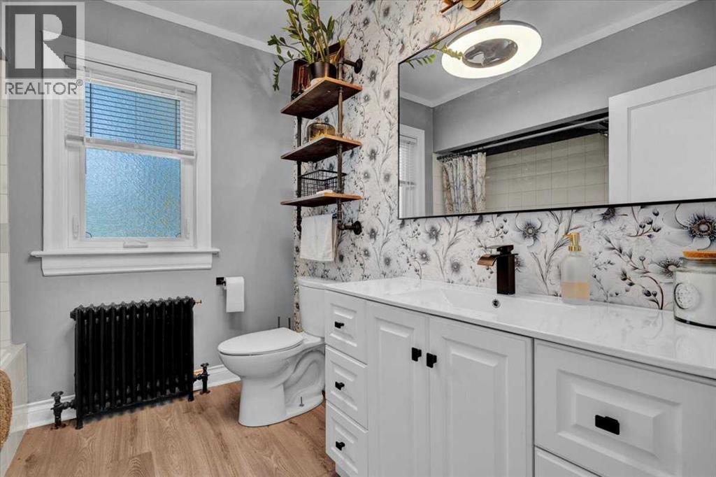 Photo 18 of 17107 80 Avenue Nw, Edmonton AB
