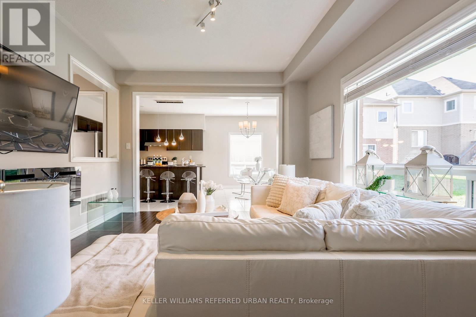 Photo 19 of 30 Henry Smith Avenue, Clarington ON