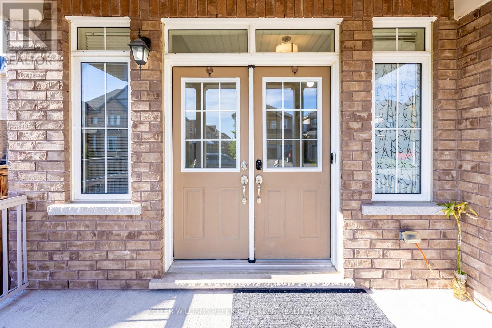 Photo 3 of 30 Henry Smith Avenue, Clarington ON