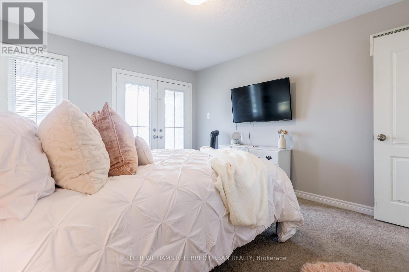 Photo 39 of 30 Henry Smith Avenue, Clarington ON