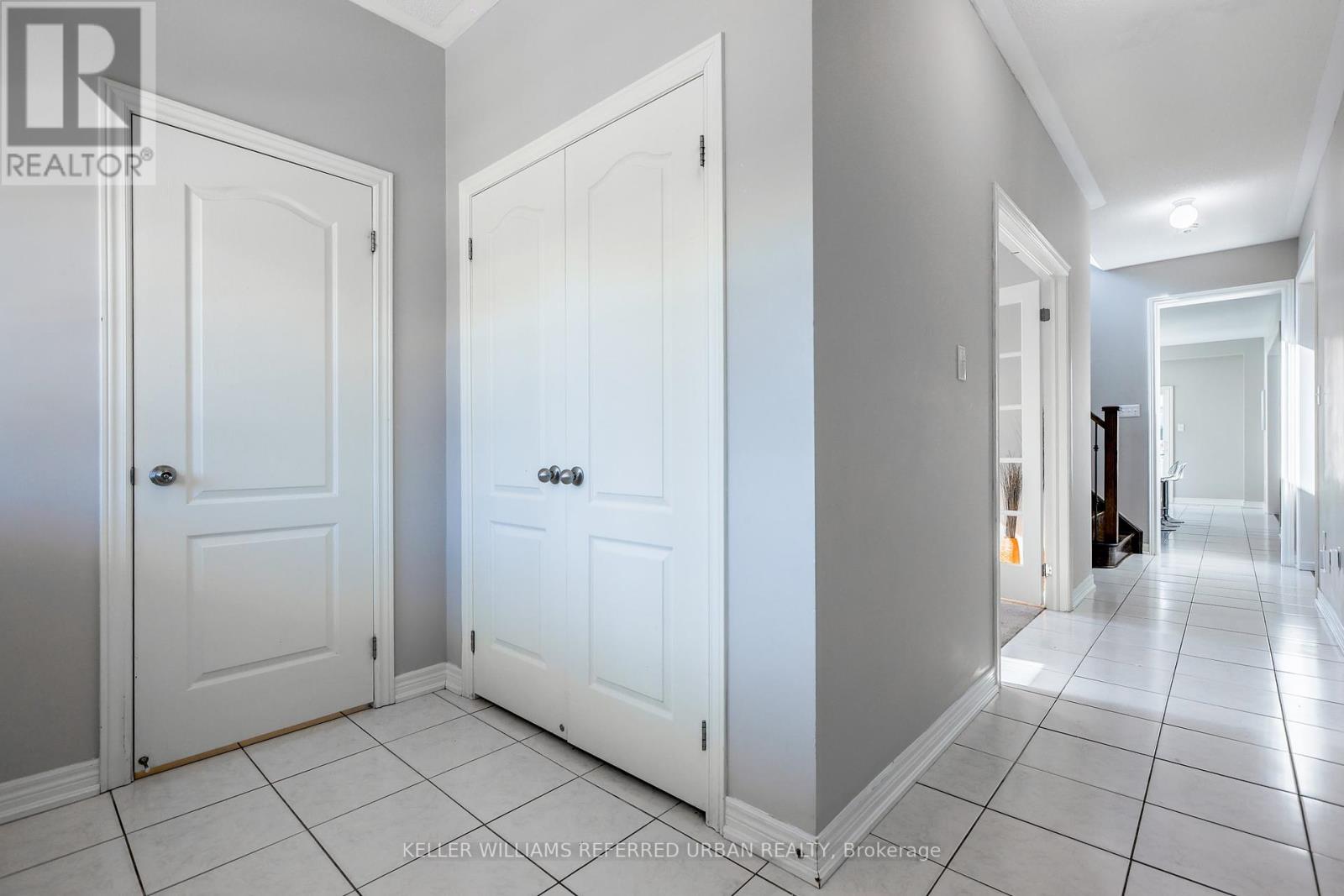 Photo 5 of 30 Henry Smith Avenue, Clarington ON