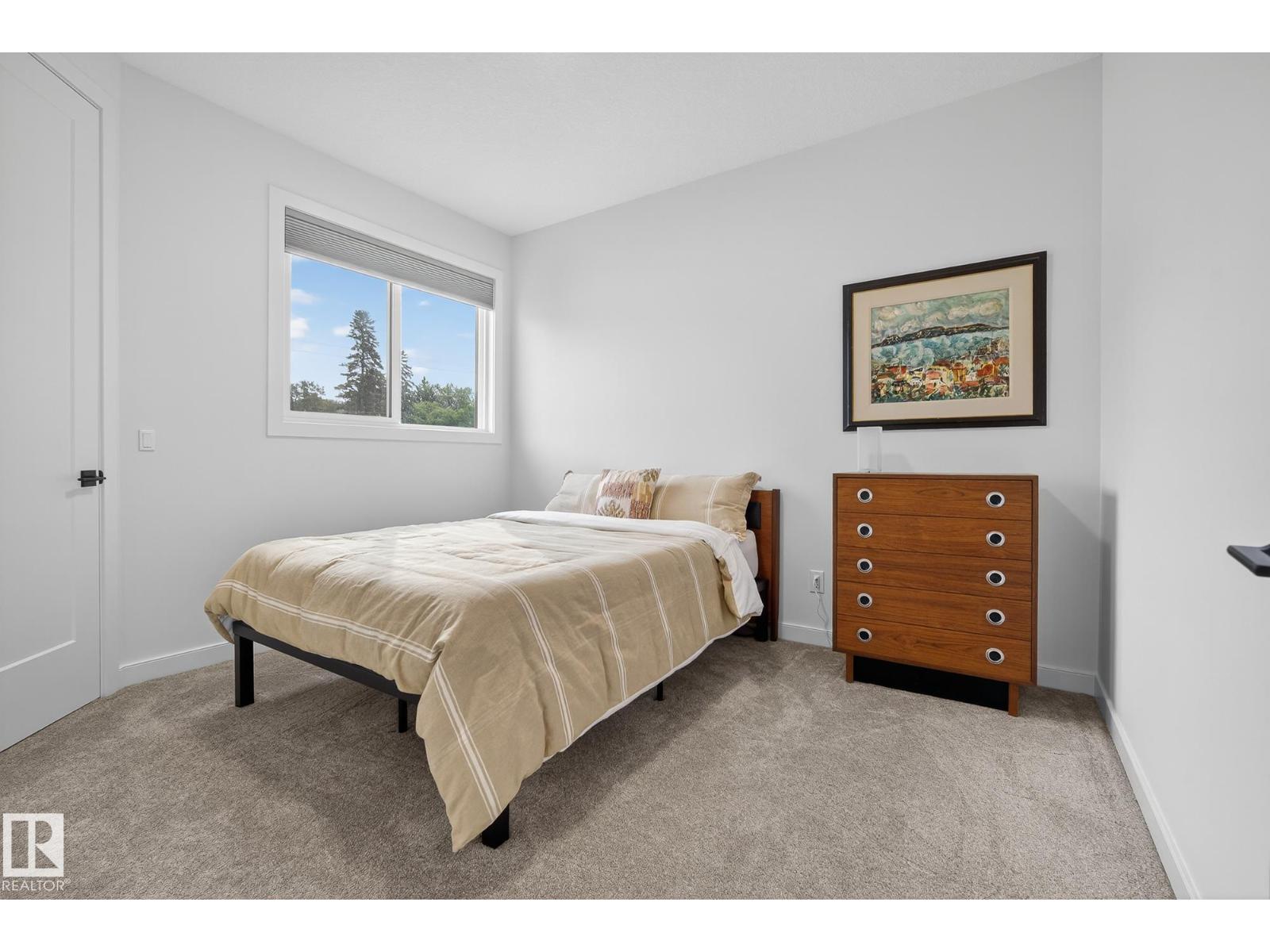 Photo 23 of 9721 96 St Nw, Edmonton AB