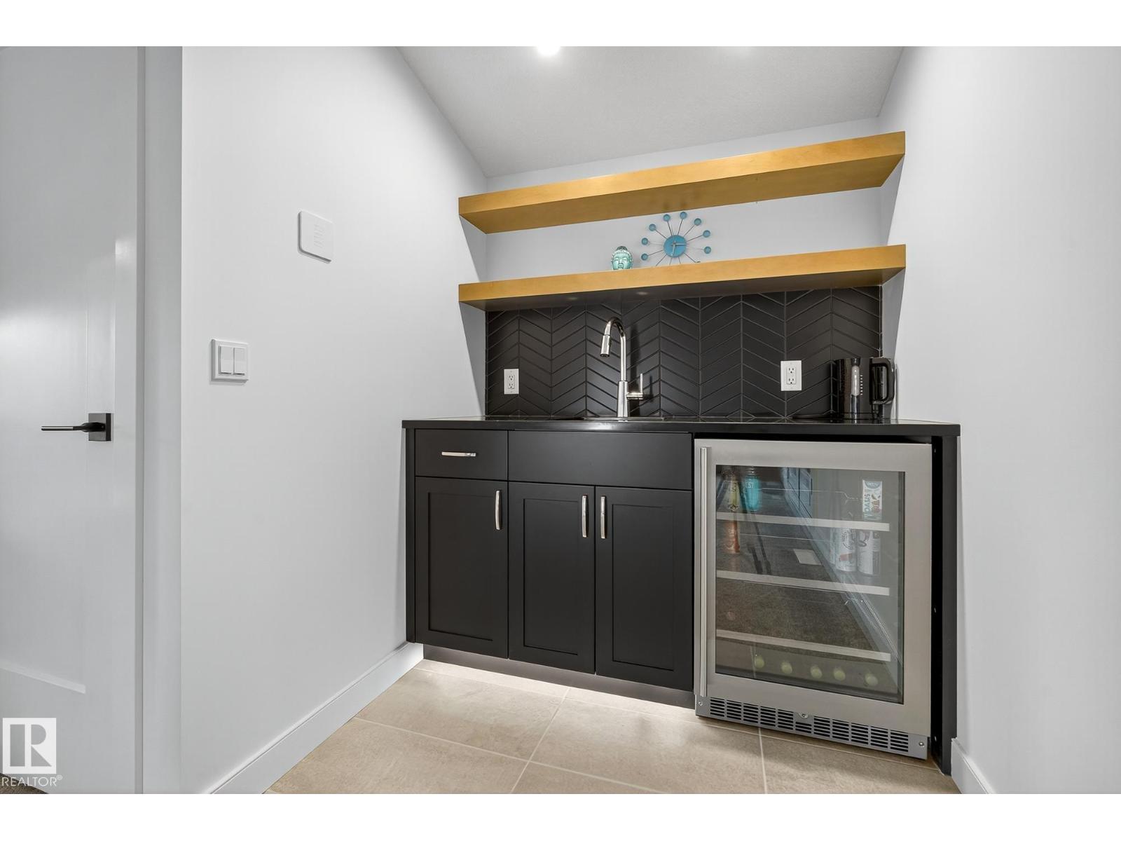 Photo 30 of 9721 96 St Nw, Edmonton AB