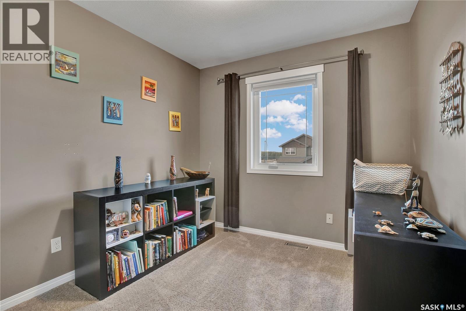 Photo 14 of 466 Henick Crescent, Saskatoon SK
