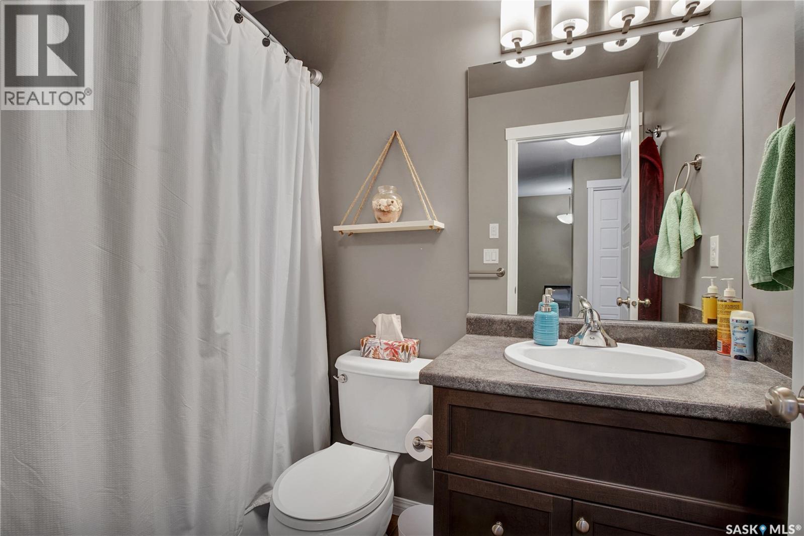 Photo 17 of 466 Henick Crescent, Saskatoon SK