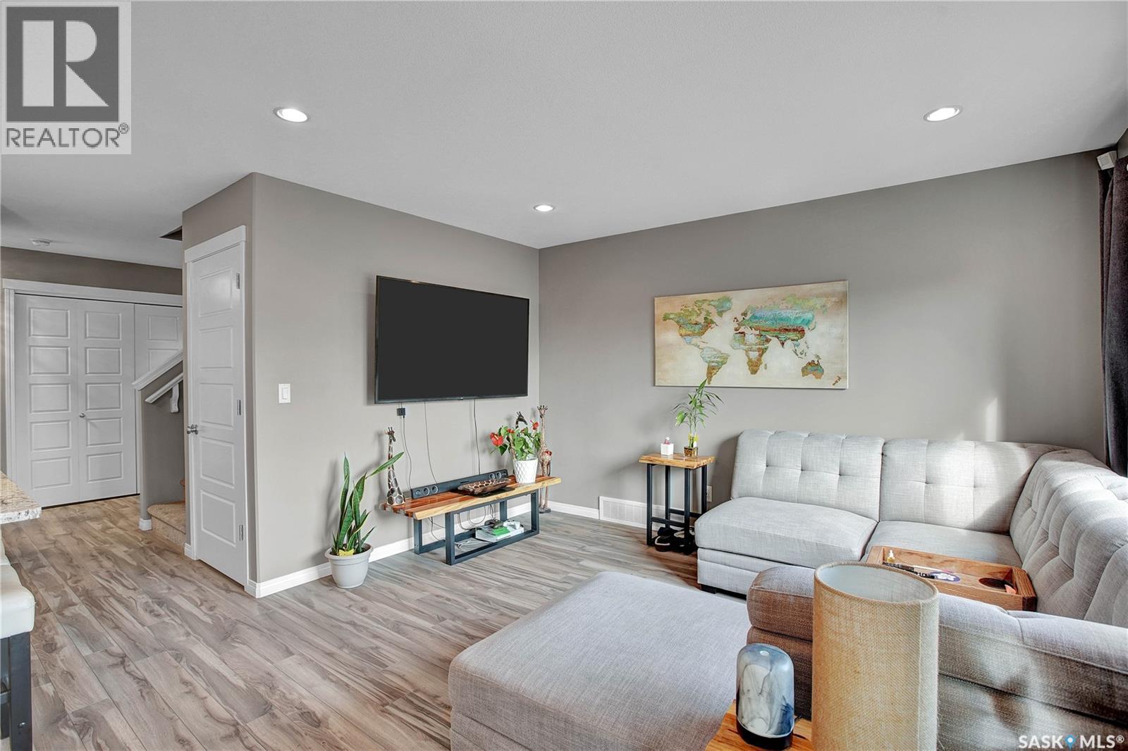 Photo 5 of 466 Henick Crescent, Saskatoon SK