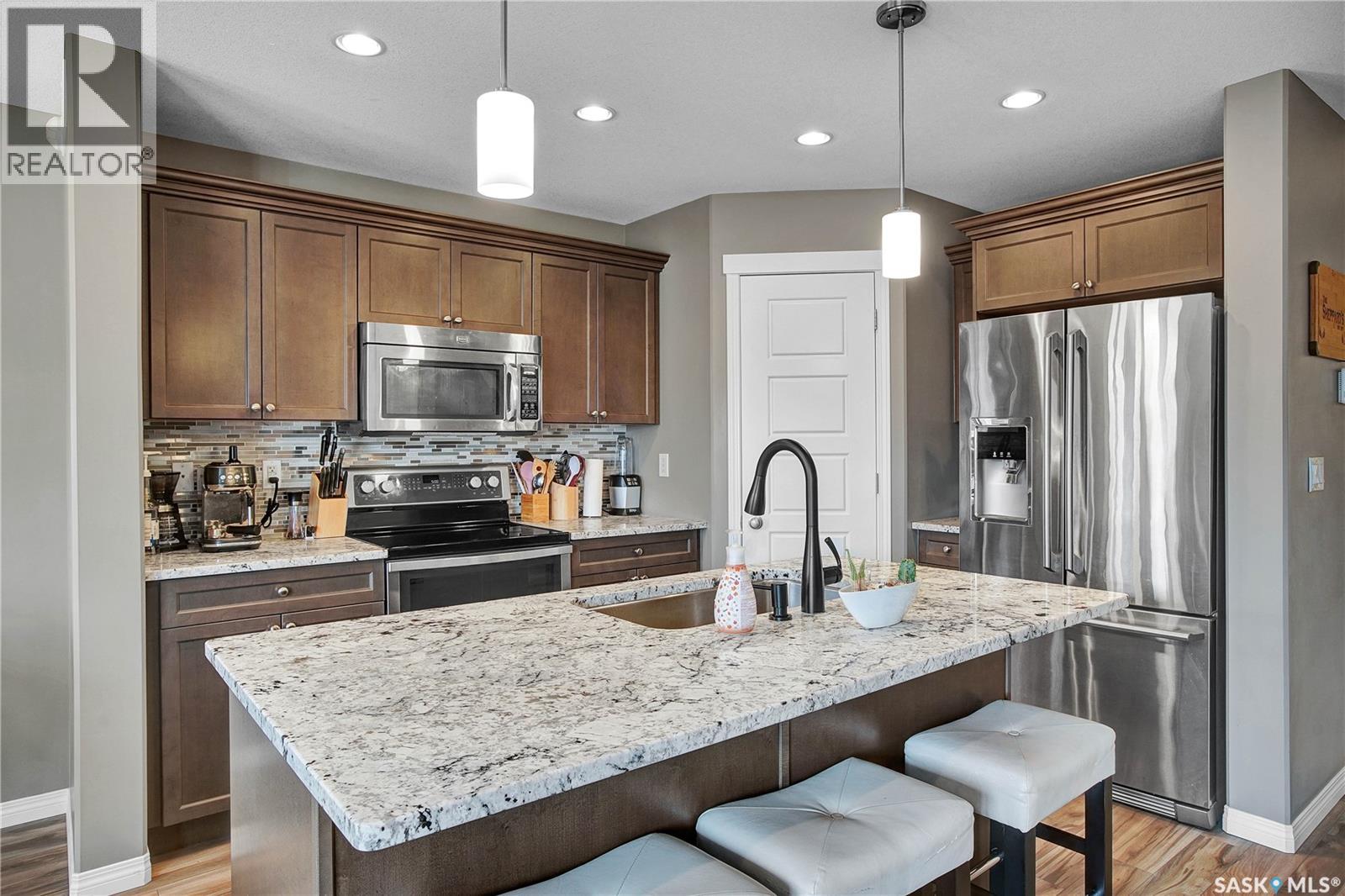 Photo 6 of 466 Henick Crescent, Saskatoon SK