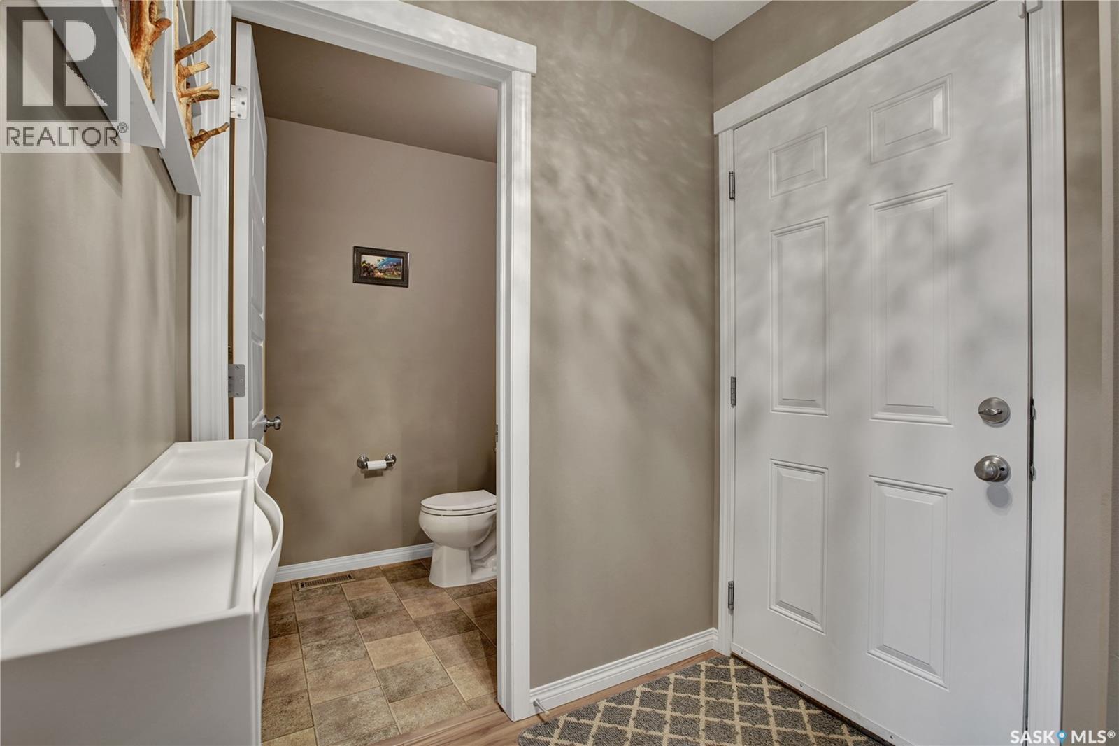 Photo 9 of 466 Henick Crescent, Saskatoon SK
