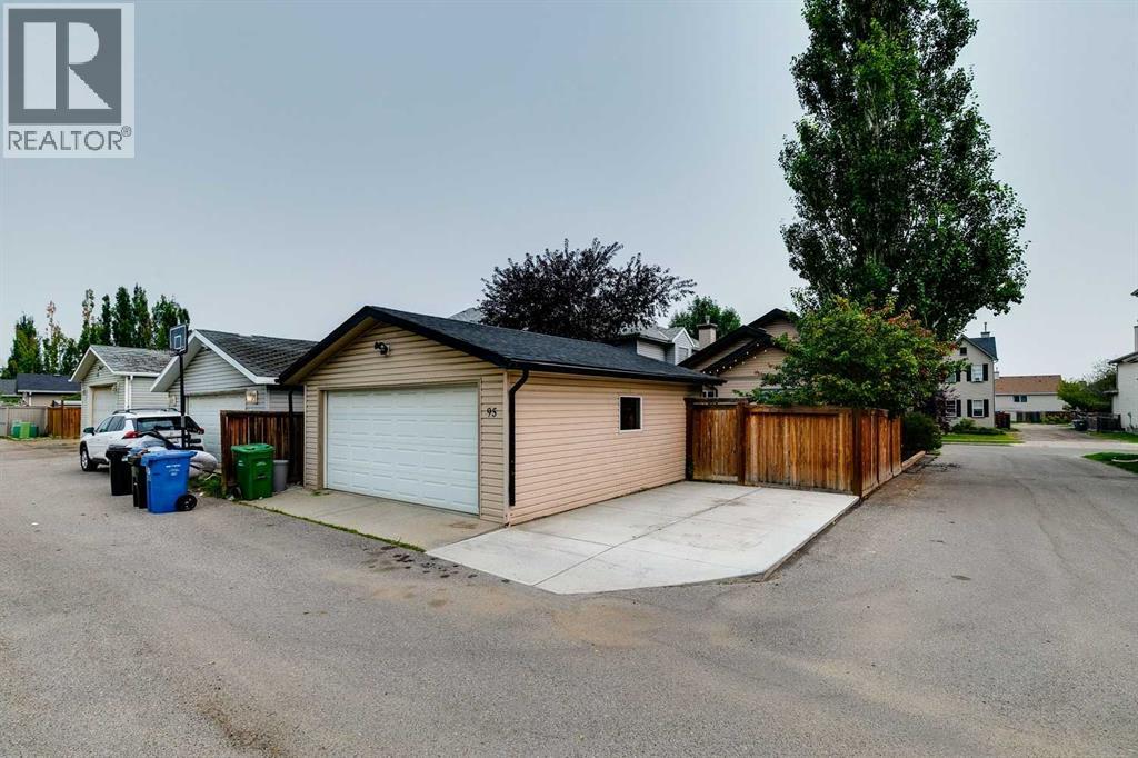Photo 42 of 95 Prestwick Heath Se, Calgary AB