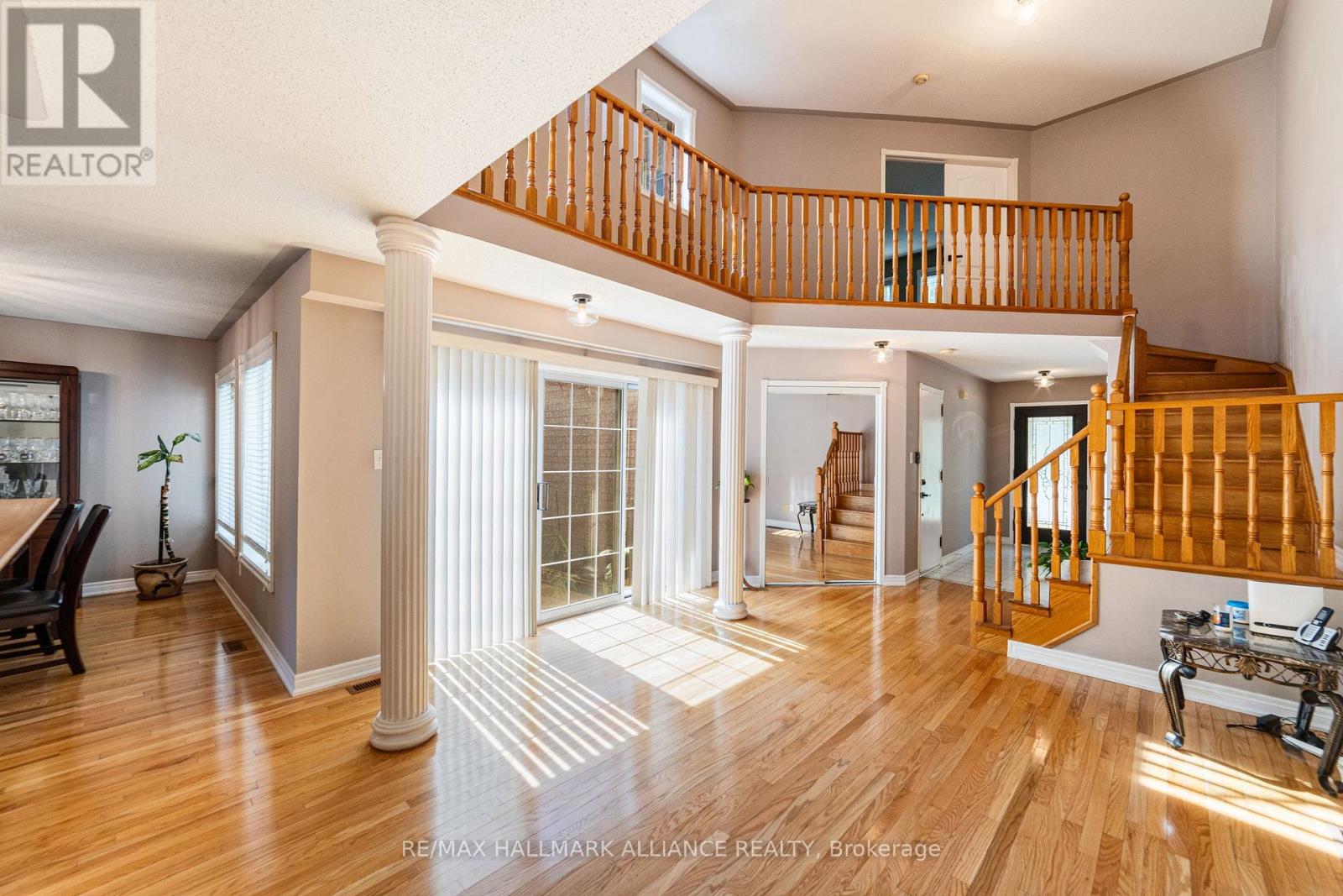 Photo 12 of 365 Turnberry Crescent, Mississauga ON